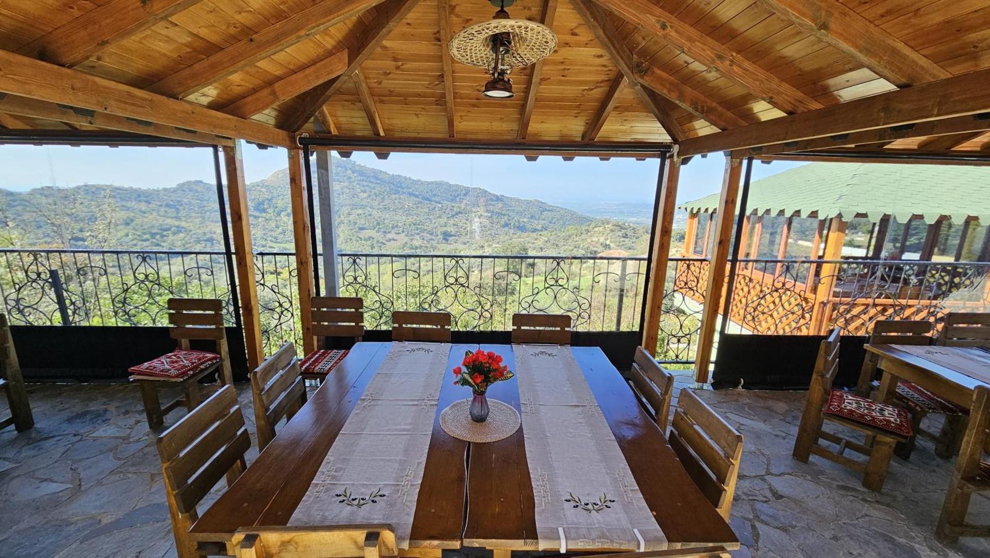 Keshtjella Xhabeqos Hotel Laknas Luaran gambar
