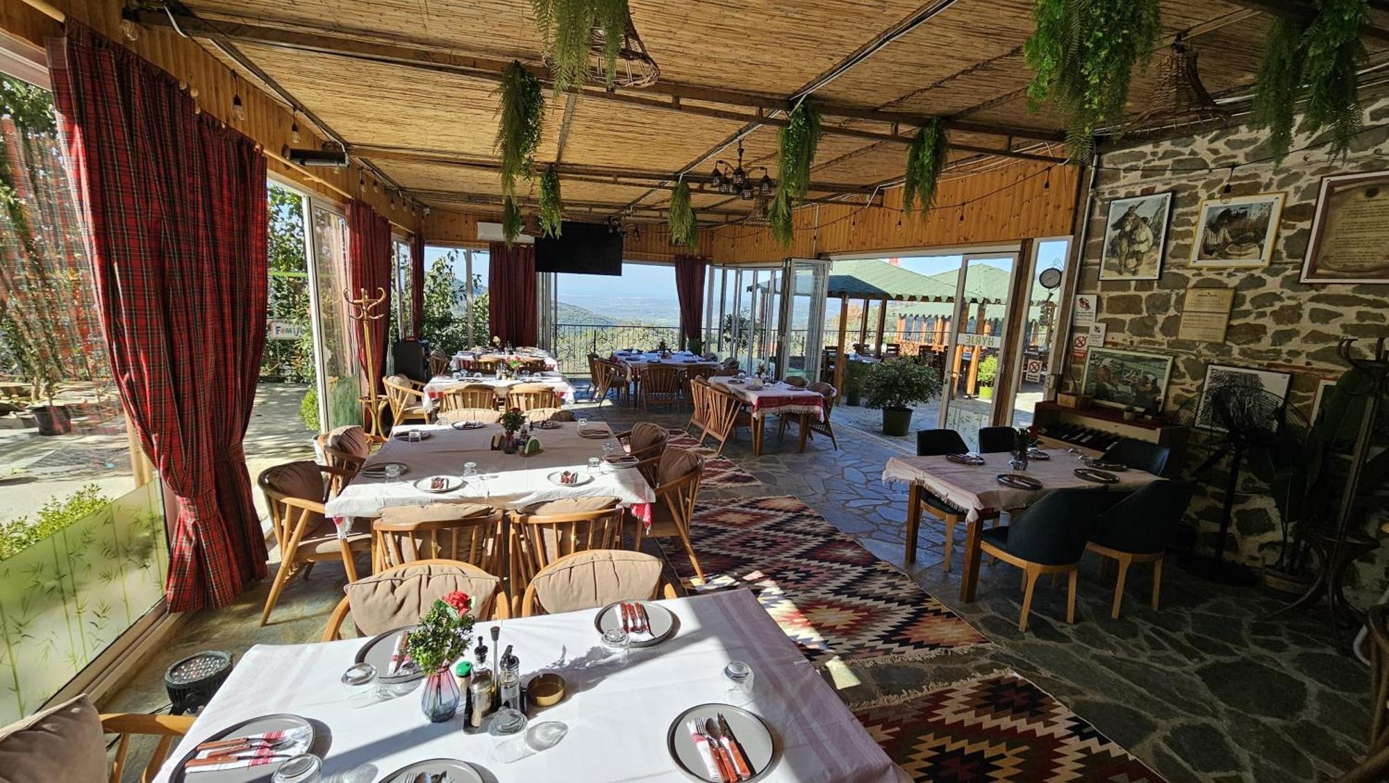 Keshtjella Xhabeqos Hotel Laknas Luaran gambar