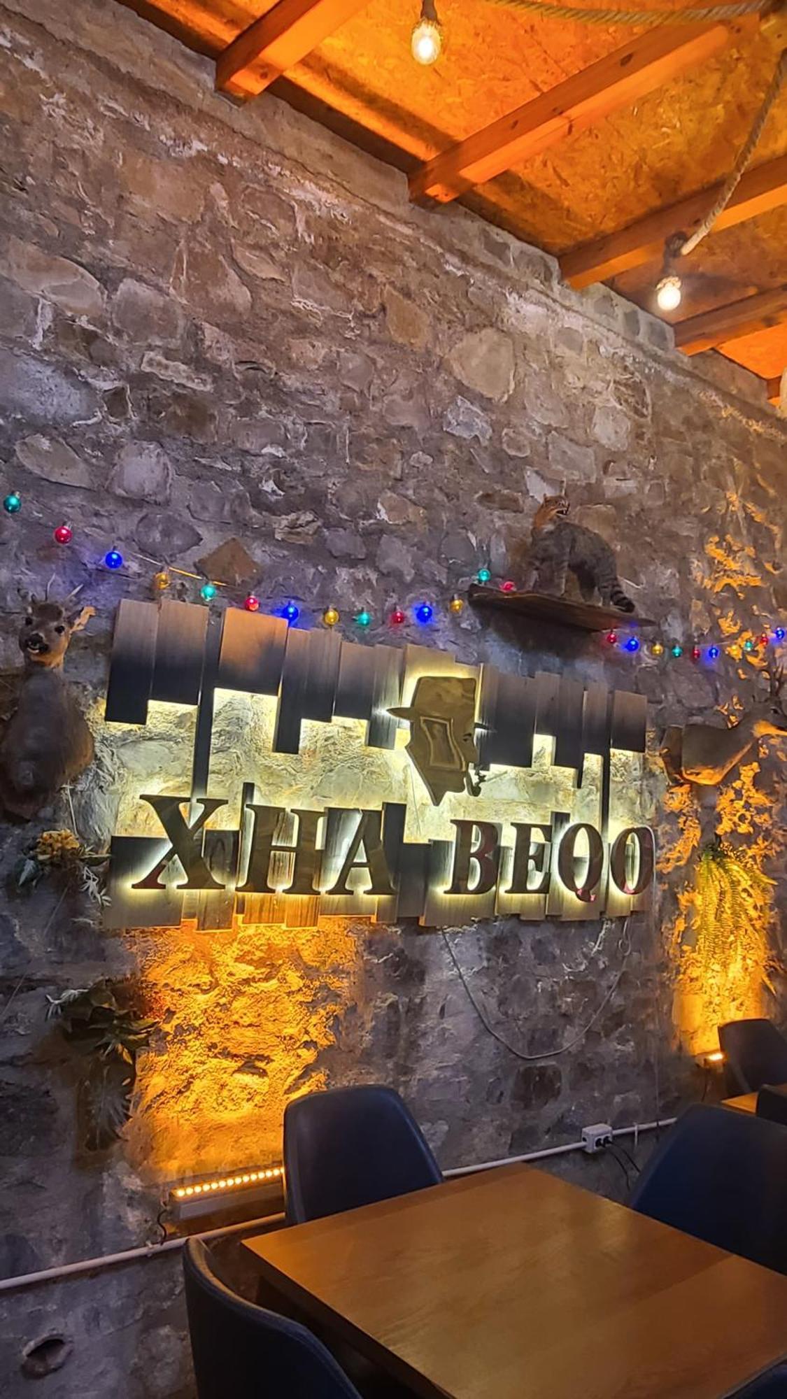 Keshtjella Xhabeqos Hotel Laknas Luaran gambar
