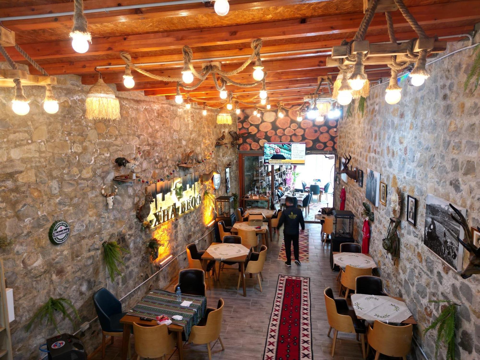 Keshtjella Xhabeqos Hotel Laknas Luaran gambar